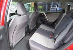 2015 Toyota RAV4 - Image 29