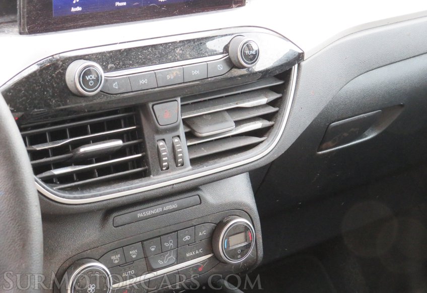 2020 Ford Escape - Image 33