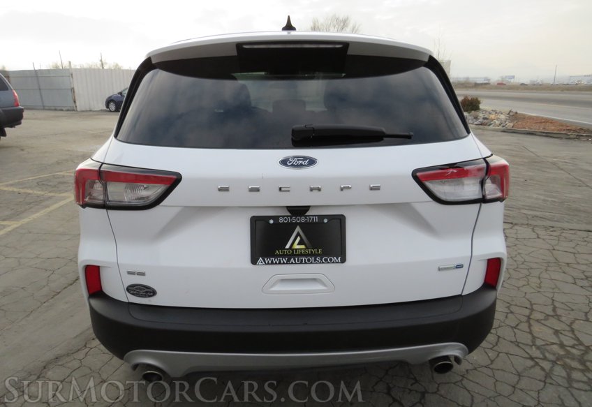 2020 Ford Escape - Image 12