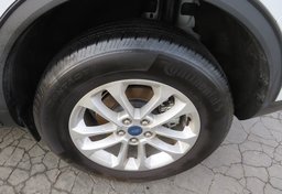 2020 Ford Escape - Image 39