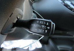 2020 Toyota C-HR - Image 34