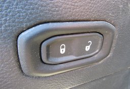 2020 Jeep Wrangler Unlimited - Image 31