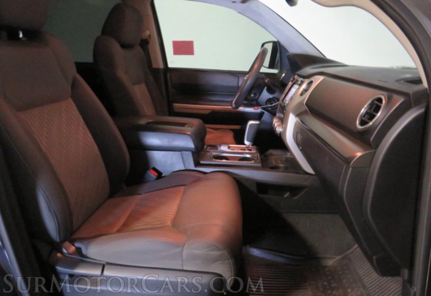 2019 Toyota Tundra - Image 32