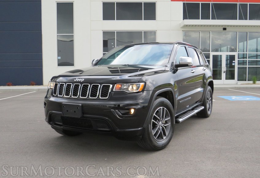 2017 Jeep Grand Cherokee - Image 2