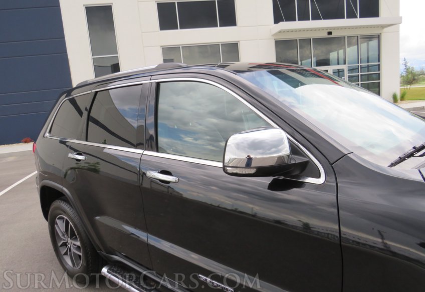 2017 Jeep Grand Cherokee - Image 22