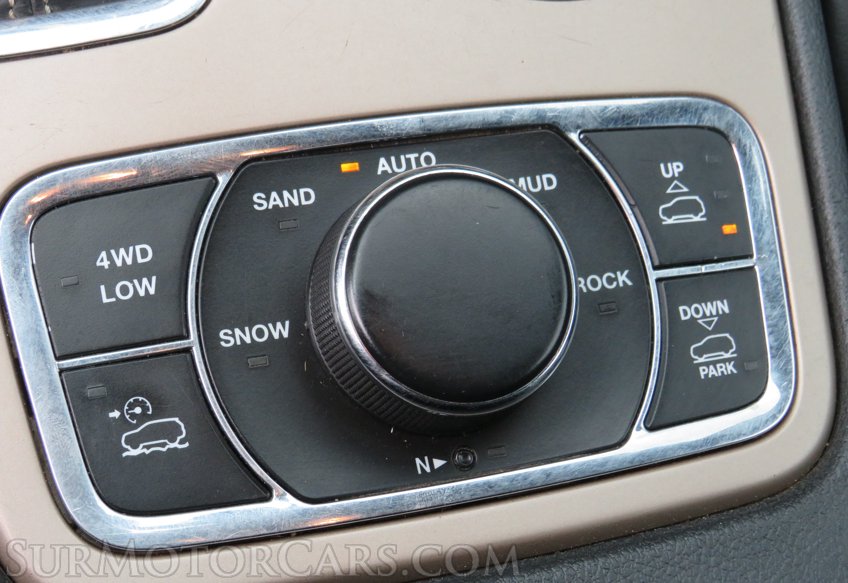 2017 Jeep Grand Cherokee - Image 66