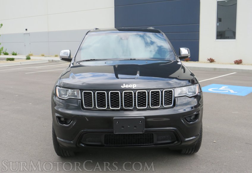 2017 Jeep Grand Cherokee - Image 16
