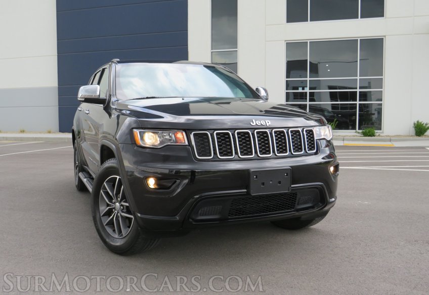 2017 Jeep Grand Cherokee - Image 9