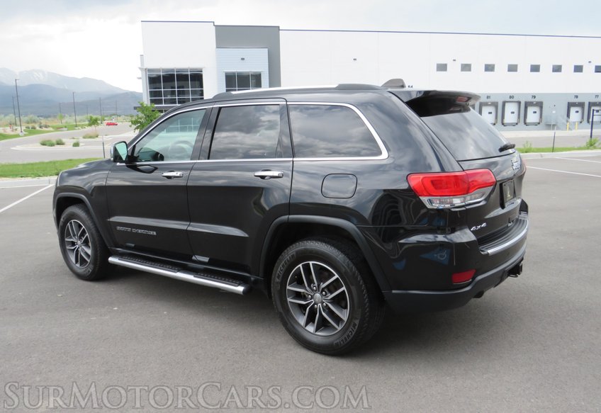 2017 Jeep Grand Cherokee - Image 11