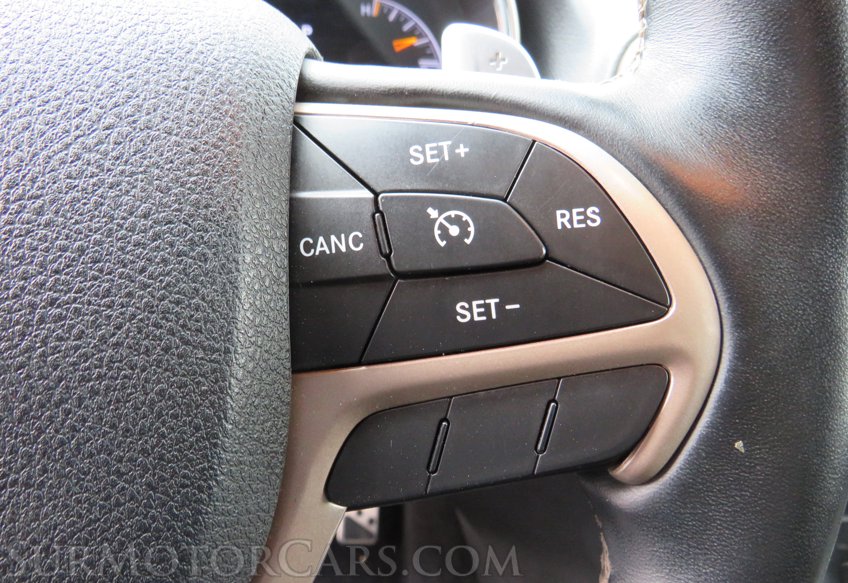 2017 Jeep Grand Cherokee - Image 49