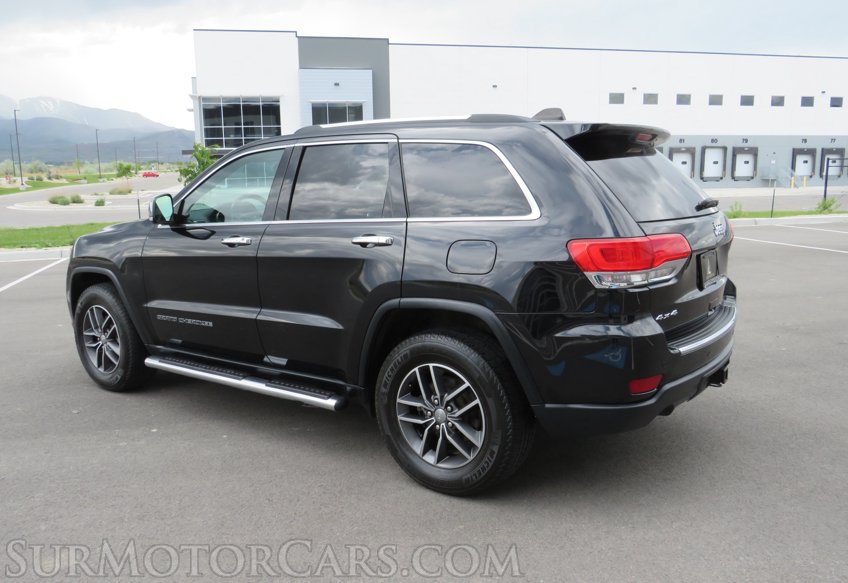 2017 Jeep Grand Cherokee - Image 13