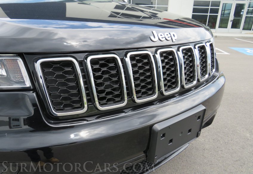 2017 Jeep Grand Cherokee - Image 30