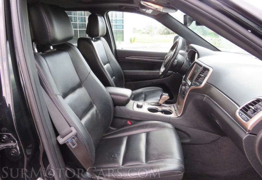 2017 Jeep Grand Cherokee - Image 40