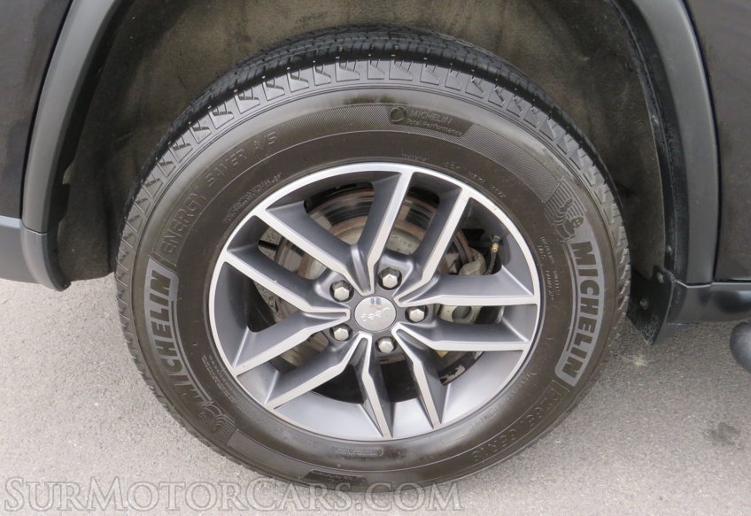 2017 Jeep Grand Cherokee - Image 71