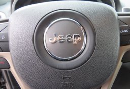 2017 Jeep Grand Cherokee - Image 50