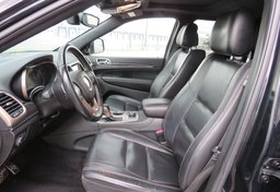 2017 Jeep Grand Cherokee - Image 42