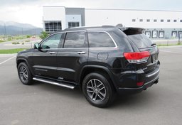 2017 Jeep Grand Cherokee - Image 11