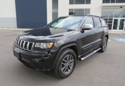 2017 Jeep Grand Cherokee - Image 4