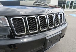 2017 Jeep Grand Cherokee - Image 30