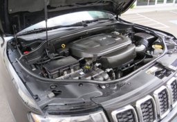 2017 Jeep Grand Cherokee - Image 73