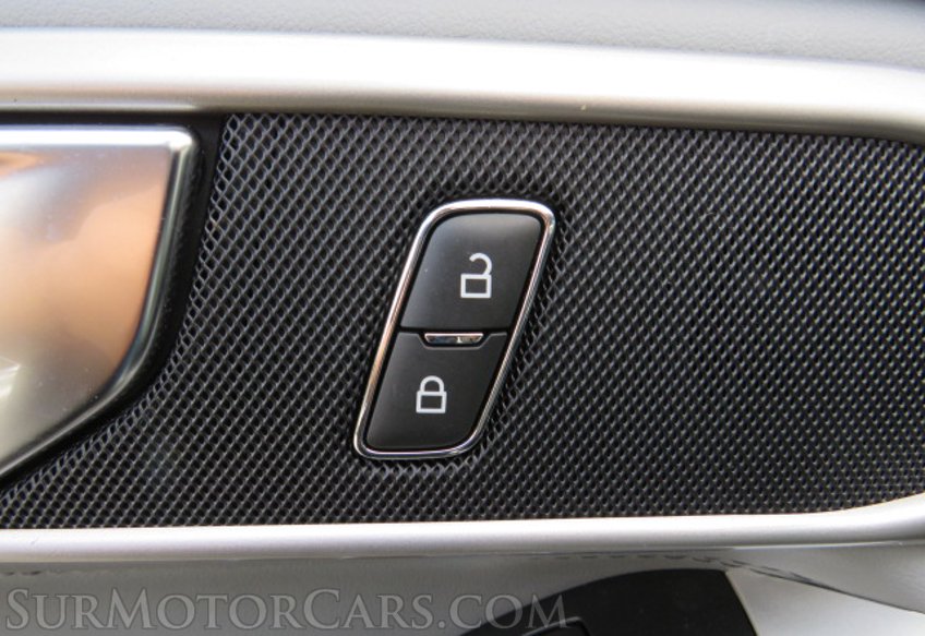 2022 Ford Explorer - Image 42