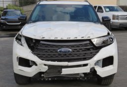 2022 Ford Explorer - Image 11