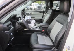 2022 Ford Explorer - Image 20