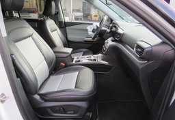 2022 Ford Explorer - Image 27
