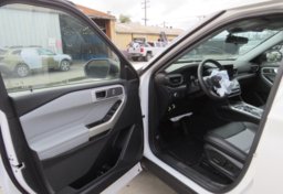 2022 Ford Explorer - Image 22