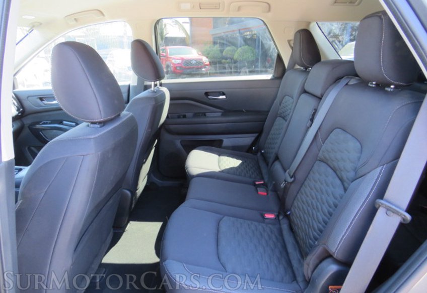 2022 Nissan Pathfinder - Image 25