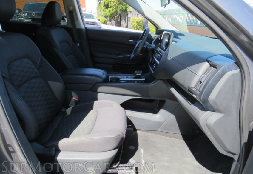 2022 Nissan Pathfinder - Image 22