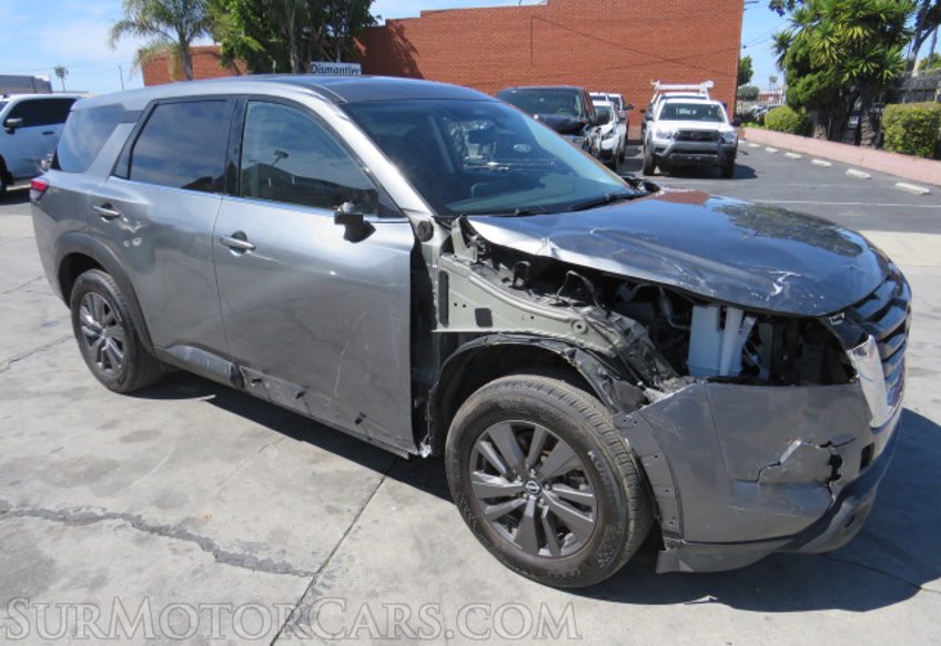 2022 Nissan Pathfinder - Image 2