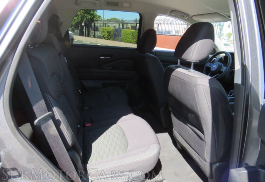 2022 Nissan Pathfinder - Image 28