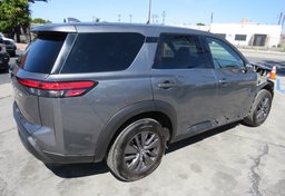 2022 Nissan Pathfinder - Image 6