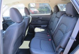 2022 Nissan Pathfinder - Image 25