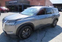 2022 Nissan Pathfinder - Image 1