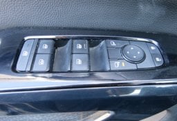 2022 Nissan Pathfinder - Image 38