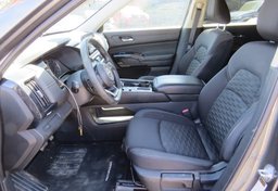 2022 Nissan Pathfinder - Image 21