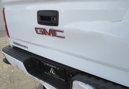 2018 GMC Sierra 1500 - Image 17