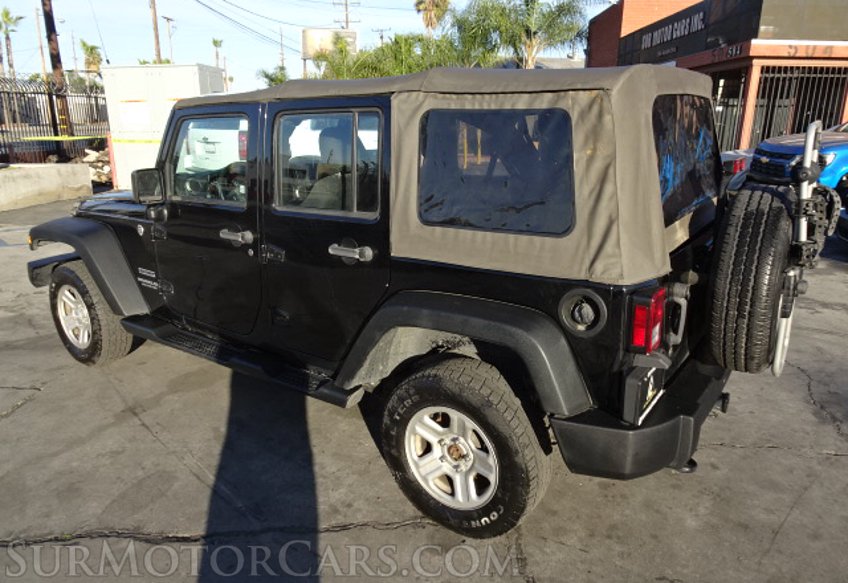2015 Jeep Wrangler Unlimited - Image 9