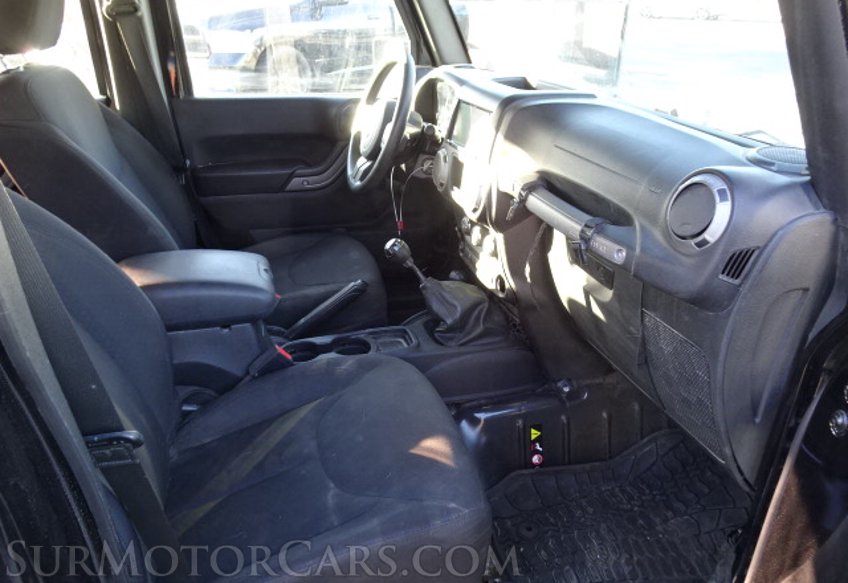 2015 Jeep Wrangler Unlimited - Image 23