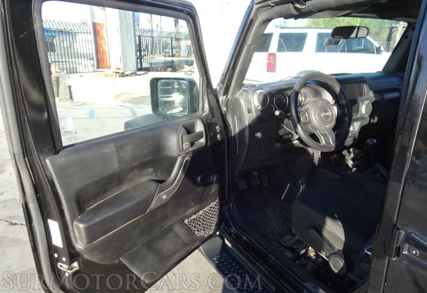 2015 Jeep Wrangler Unlimited - Image 19