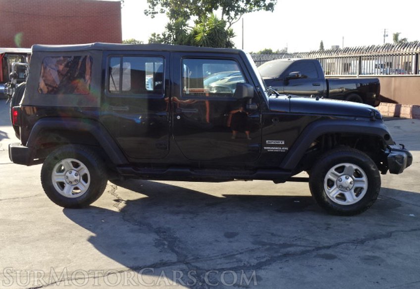 2015 Jeep Wrangler Unlimited - Image 6