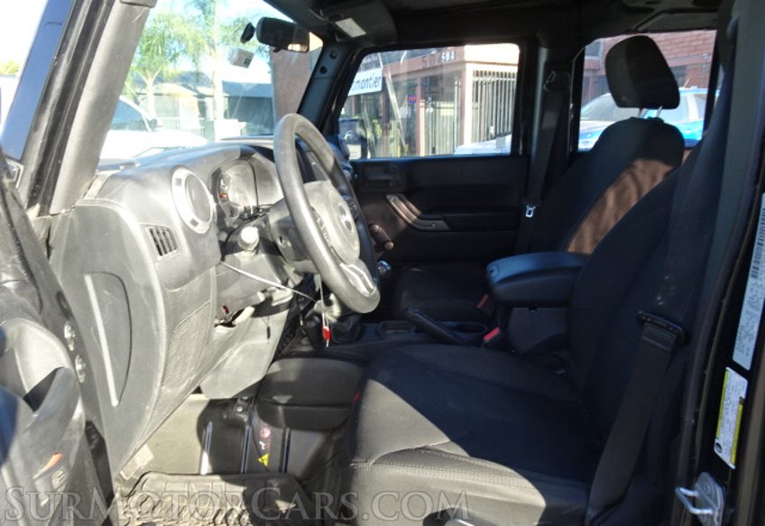 2015 Jeep Wrangler Unlimited - Image 24