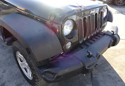 2015 Jeep Wrangler Unlimited - Image 16