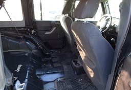 2015 Jeep Wrangler Unlimited - Image 29
