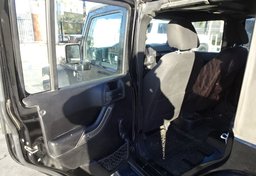 2015 Jeep Wrangler Unlimited - Image 25