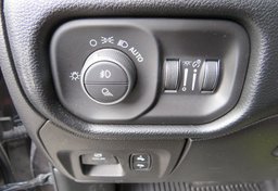 2019 Ram 1500 - Image 38