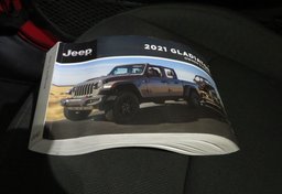 2021 Jeep Gladiator - Image 47