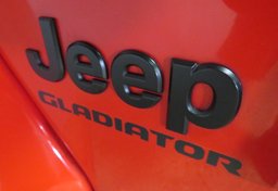 2021 Jeep Gladiator - Image 17